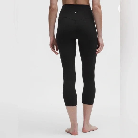 Lululemon High-Waisted Black Leggings Align 23” for Women - Picture 5 of 9